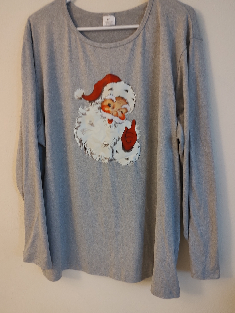 Kids Long-Sleeve Gray Santa Graphic Tee